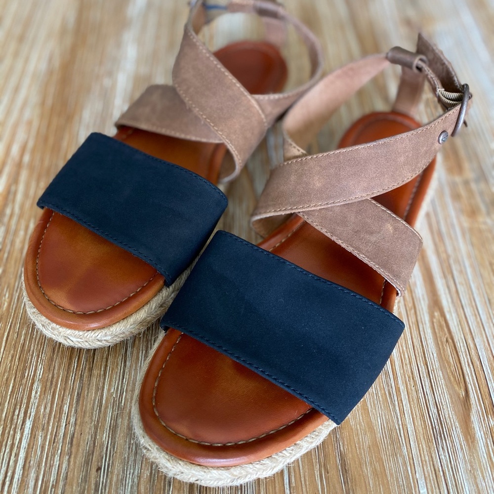 Roxy Espadrille Sandals, size 7.